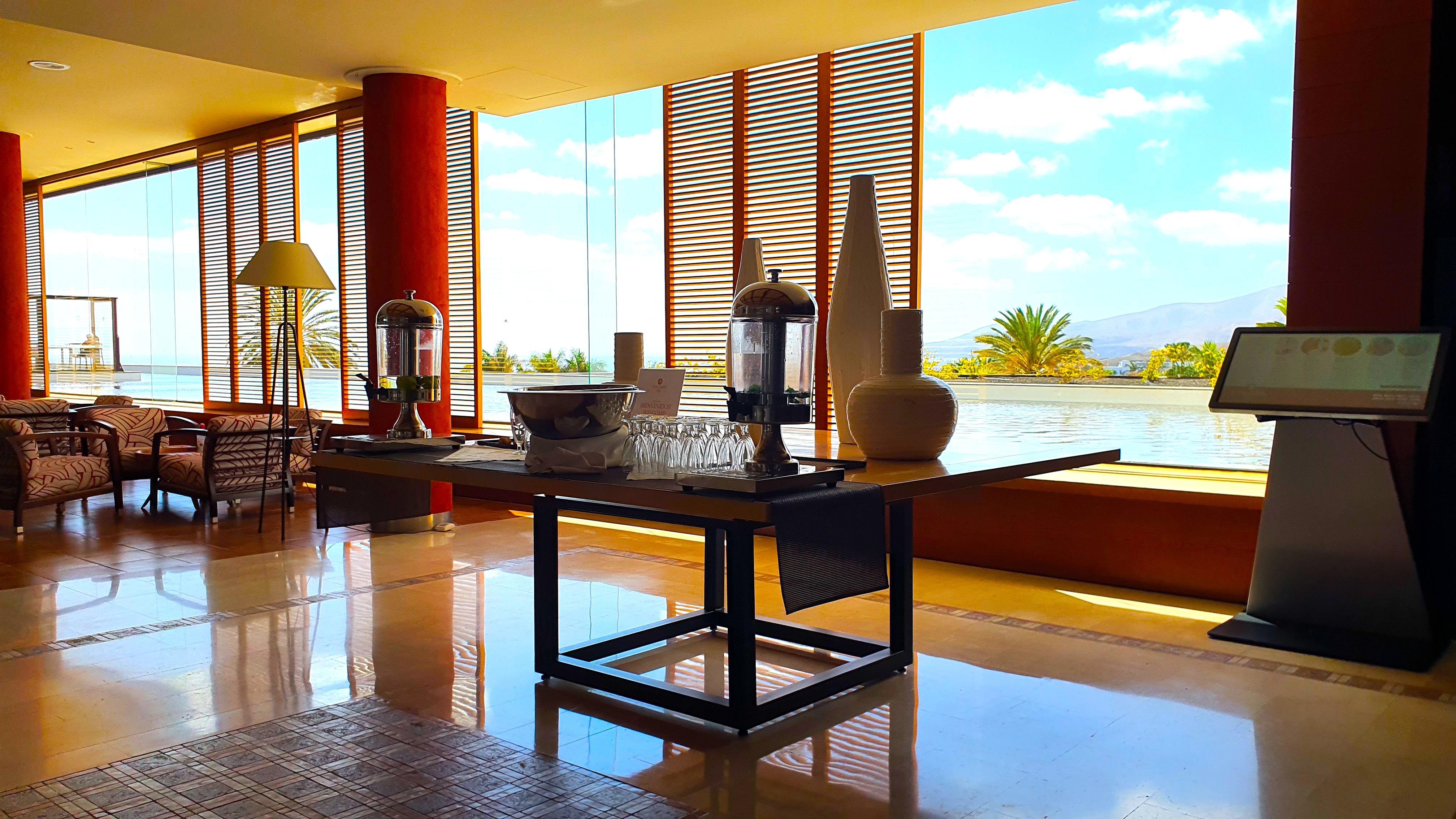 Hotel Costa Calero