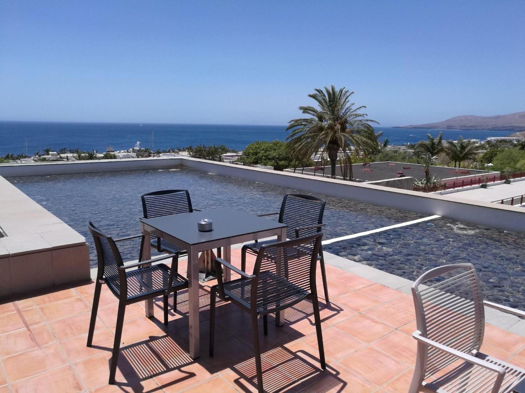 Hotel Costa Calero