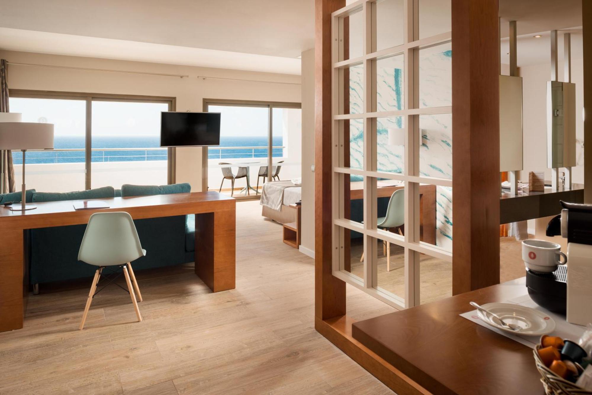 Hotel Costa Calero 4*